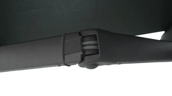 GR-670 awning chain arm